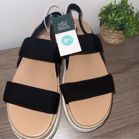 Women's Elliot Stretch Strappy Platform Sandals - Wild Fable™ - Picture 2 of 3